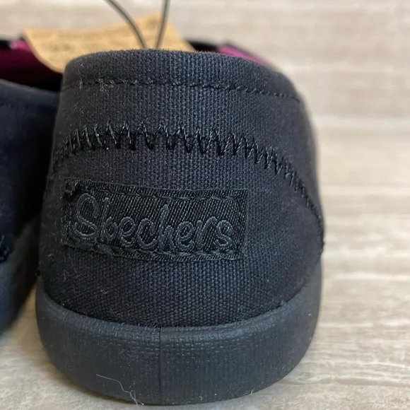 SKECHERS NWT Girls Size 2 Black Slip-On canvas casual shoes gel memory foam - Picture 9 of 11